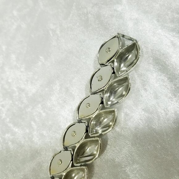 Silvertone seven inch bracelet one inch wide 1.1479 - Picture 5 of 8